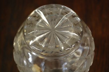 (n-7395) Harrach Böhm  pliikristallist karahvin