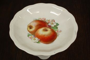 (n-7402) KPM, kõrgel jalal puuviljadega vaagen 2