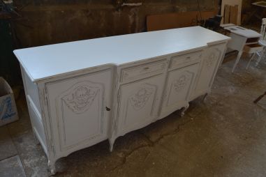 (L-710)  Pikk valge kummut , servant