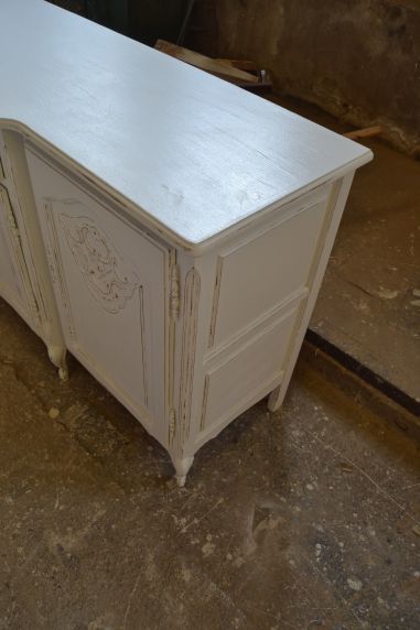 (L-710)  Pikk valge kummut , servant