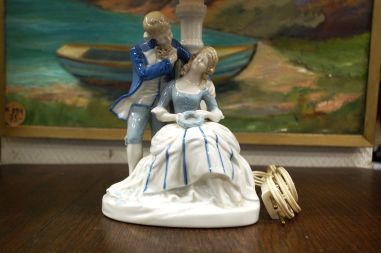 (n-7403) Weiss Kuehnert, uhke laualamp, mudel 5388