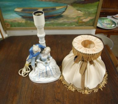 (n-7403) Weiss Kuehnert, uhke laualamp, mudel 5388