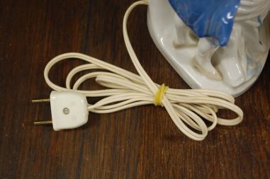 (n-7403) Weiss Kuehnert, uhke laualamp, mudel 5388