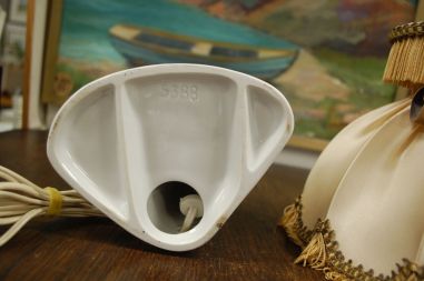 (n-7403) Weiss Kuehnert, uhke laualamp, mudel 5388