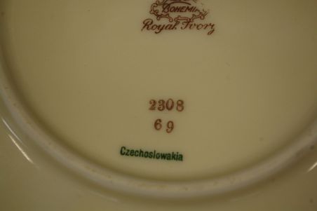 (n-7409)  Bohemia, Royal Ivory, koogitaldrikud, 5tk