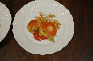 (n-7412) Bavaria Hutschenreuther, Form Dresden, puuviljadega taldrikud, 2tk