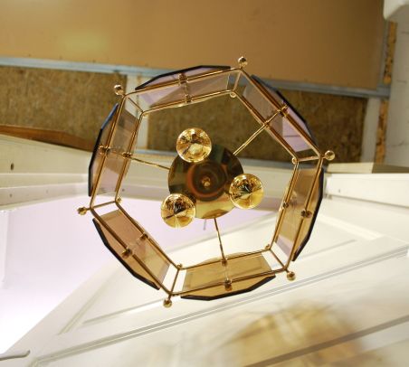 (n-7416) Klaasist tahuline disainlaelamp