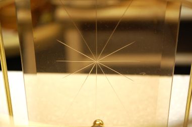 (n-7416) Klaasist tahuline disainlaelamp