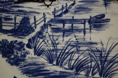 (n-7010/2) Revol Porcelaine, suurem seinakell "Veski"