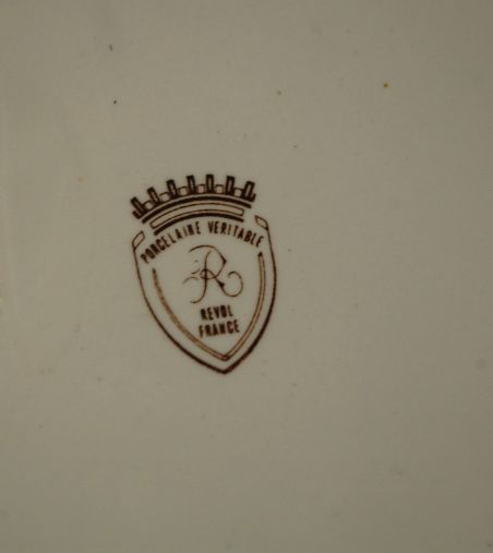 (n-7010/2) Revol Porcelaine, suurem seinakell "Veski"