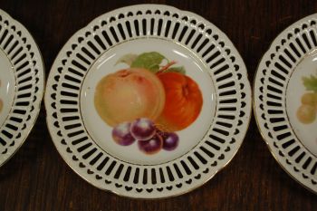 (n--7420) Pitsilised puuviljataldrikud 3tk 2