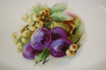 (n-7427) Pitsiline vaagen/kauss "Ploomid" 2