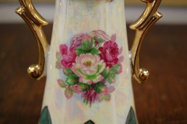 (n-7428) Pärlmutter pinnaga lilleline vaas