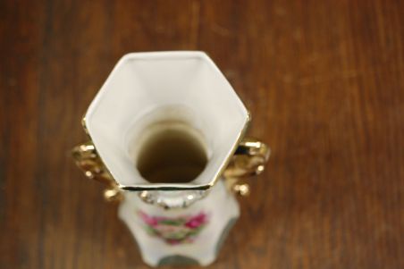 (n-7428) Pärlmutter pinnaga lilleline vaas