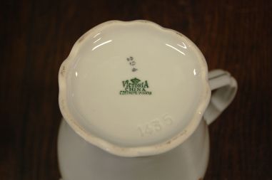 (n-7444) Victoria, roosiline kann