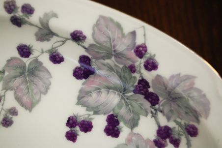 (n-7450/1) Epiag Royal Porcelain, põldmarjadega suur vaagen