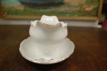 (n-7450/3) Epiag Royal Porcelain, põldmarjadega  kastmenõu