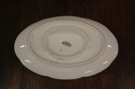 (n-7450/3) Epiag Royal Porcelain, põldmarjadega  kastmenõu