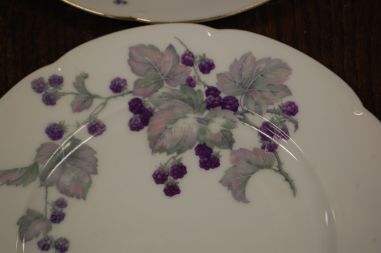 (n-7450/6) Epiag Royal Porcelain, põldmarjadega  salatitaldrikud, 4tk