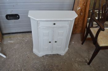 (L-725) Valge kummut