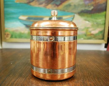 (n-7454) Dorre, metallnõu kaanega