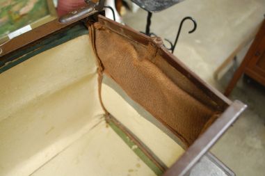 (n-7455) Vana nahast arstikott