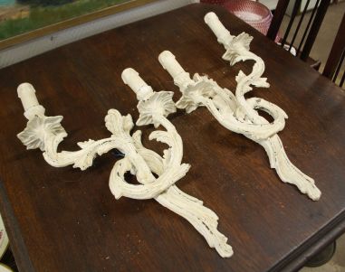 (10-1052) Rasked metallist valged seinalambid, 2tk komplektis