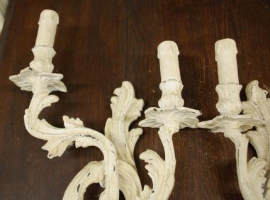 (10-1052) Rasked metallist valged seinalambid, 2tk komplektis