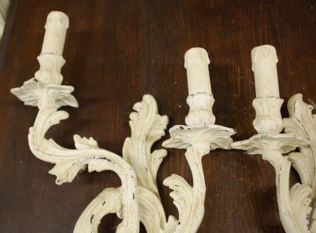 (10-1052) Rasked metallist valged seinalambid, 2tk komplektis