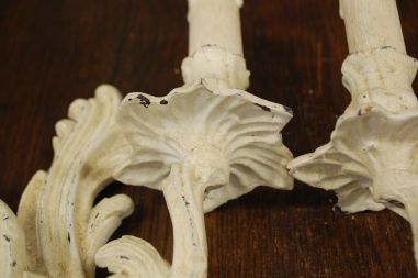 (10-1052) Rasked metallist valged seinalambid, 2tk komplektis