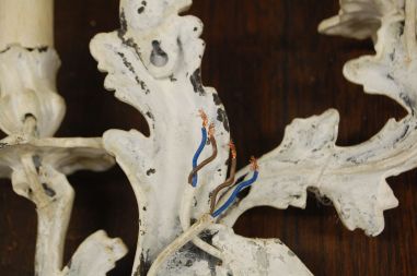 (10-1052) Rasked metallist valged seinalambid, 2tk komplektis