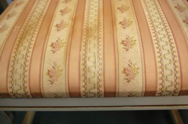 (L-311) Käetugedega tool