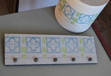 (L-726) Vana kohupiima ümbrispaberiga köögirätiku nagi