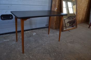 (L-727) Retro diivanilaud 2