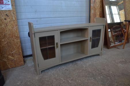 (L-731) Suurem seinakapp või madalam puhvet