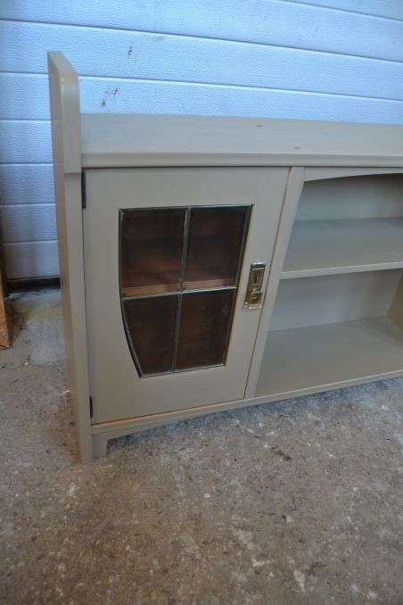 (L-731) Suurem seinakapp või madalam puhvet