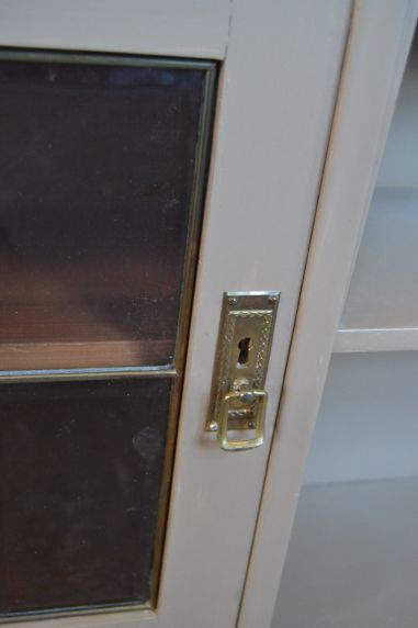 (L-731) Suurem seinakapp või madalam puhvet