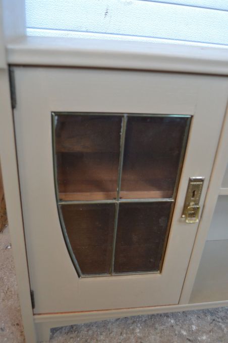 (L-731) Suurem seinakapp või madalam puhvet