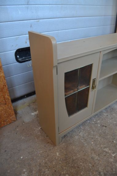 (L-731) Suurem seinakapp või madalam puhvet