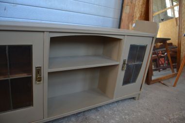 (L-731) Suurem seinakapp või madalam puhvet