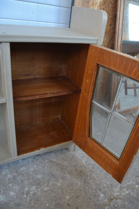 (L-731) Suurem seinakapp või madalam puhvet