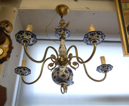 (n-7149) Sinise dekooriga kotkaga portselanist laelamp