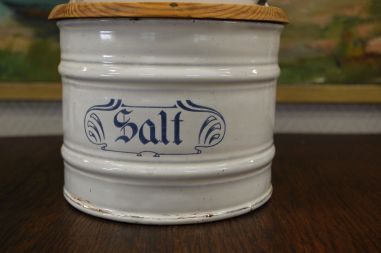 (L-738) Emaileeritud soolavakk puitkaanega