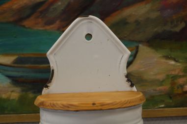 (L-738) Emaileeritud soolavakk puitkaanega