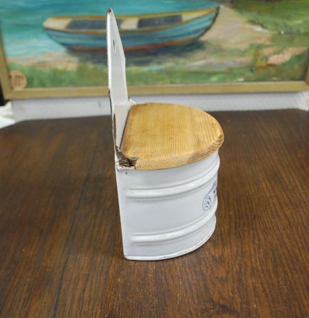 (L-738) Emaileeritud soolavakk puitkaanega