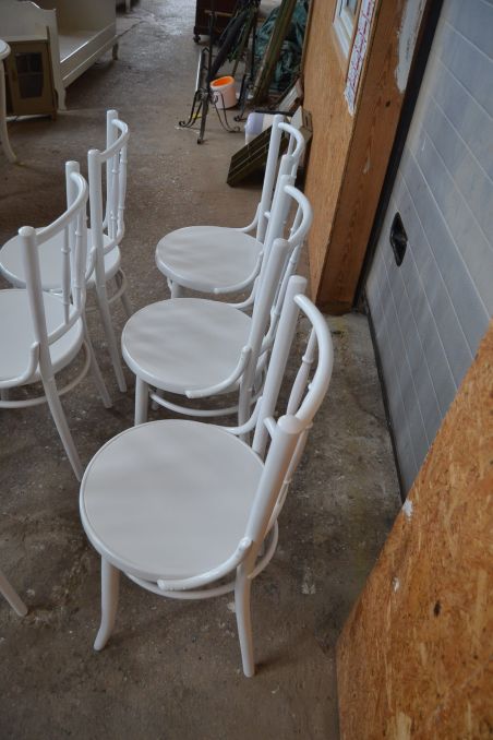 (L-739) Valged viinitoolid, 6 tk komplektis