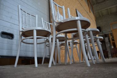 (L-739) Valged viinitoolid, 6 tk komplektis