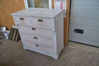 (L-743) Suur valge kummut 2