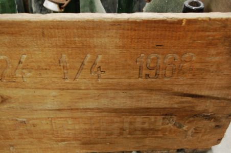 (10-721/5) Vana pudelitega kast, 1968