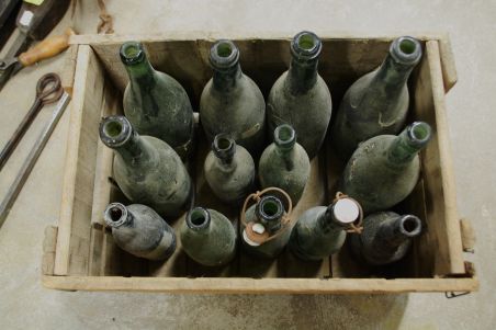 (10-721/5) Vana pudelitega kast, 1968